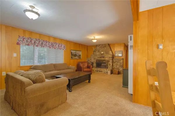 5998 Valley View RD, Wrightwood, CA 92397
