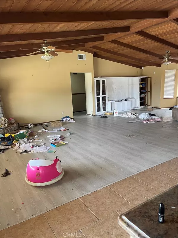 Apple Valley, CA 92307,23859 Papago RD