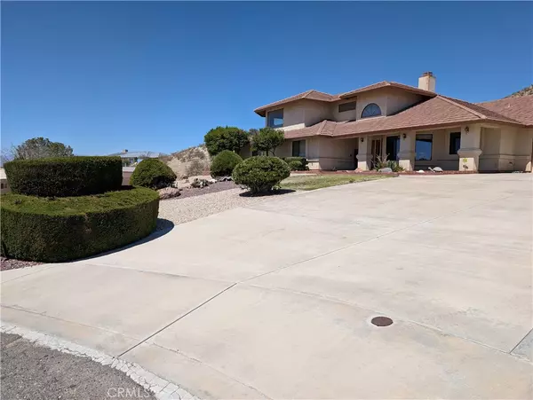 16560 Koda RD, Apple Valley, CA 92307