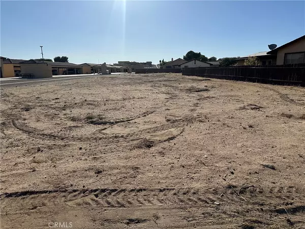 27182 Strawberry LN, Helendale, CA 92342