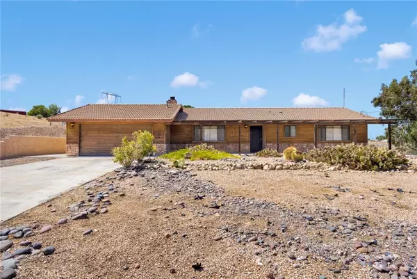 8128 Mono DR, Hesperia, CA 92345