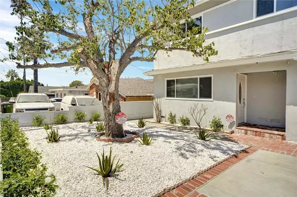Sunland, CA 91040,8217 Grove ST