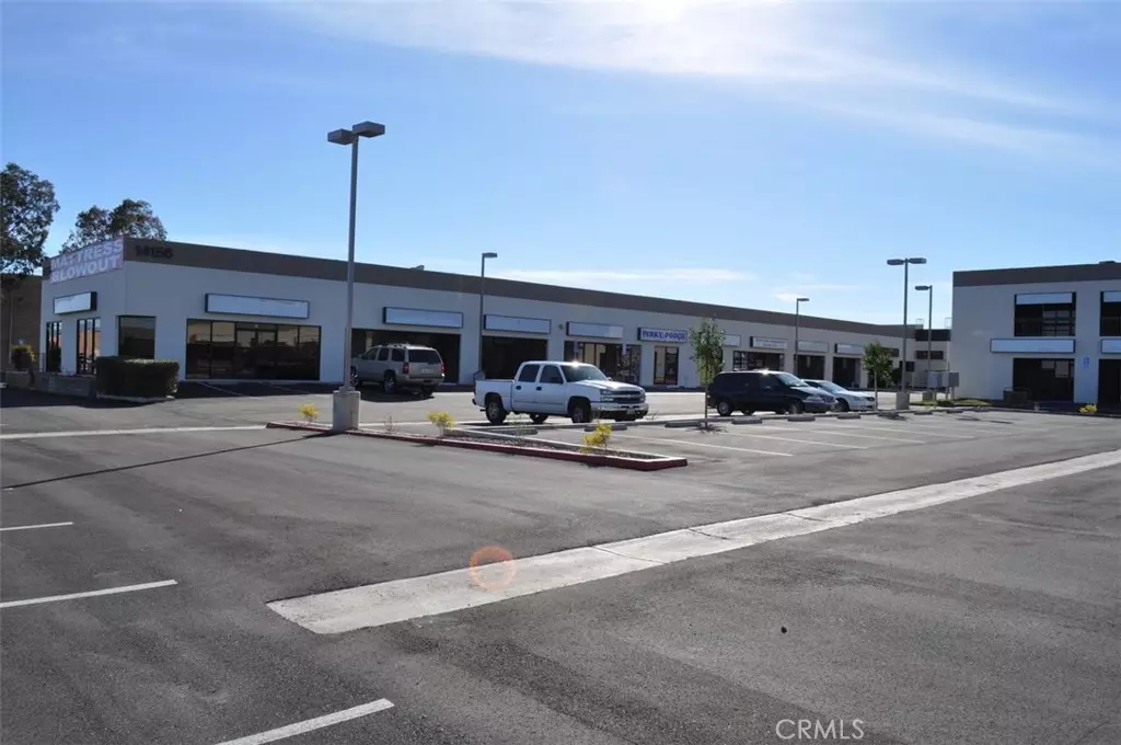 Victorville, CA 92392,14176 Amargosa RD #J & K