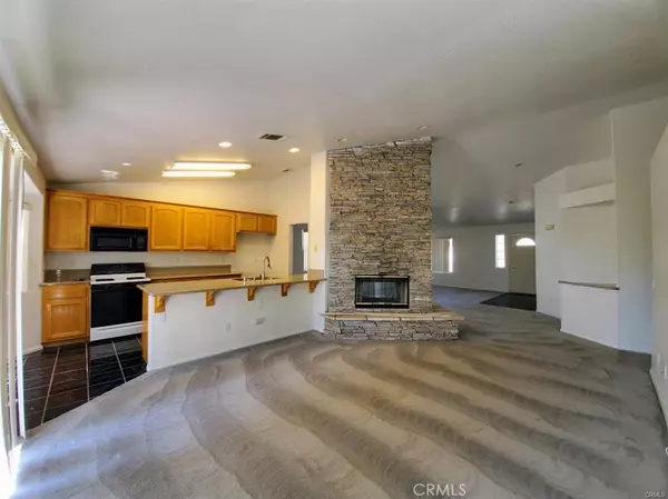 Helendale, CA 92342,27805 Hummingbird LN