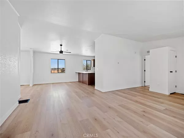 Phelan, CA 92371,10139 Sonora RD
