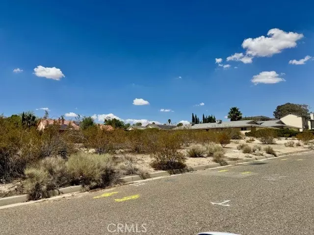 Apple Valley, CA 92307,0 Wato RD