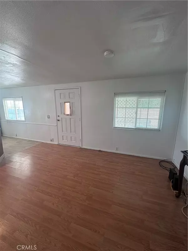 Victorville, CA 92395,15940 Stoddard Wells Rd #83