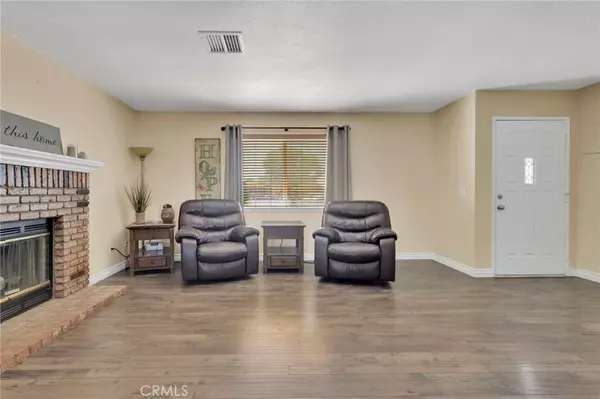 Apple Valley, CA 92308,13433 Mesquite RD