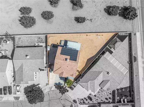 Oak Hills, CA 92344,8923 Azalea Springs RD