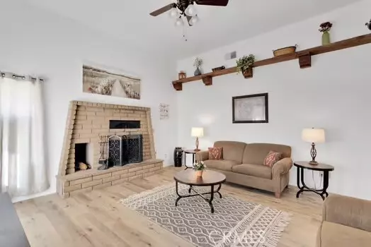 Apple Valley, CA 92308,20750 Teton RD