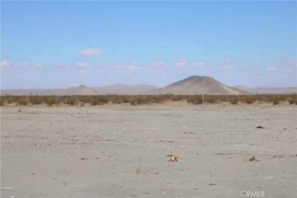 Phelan, CA 92371,0 Oasis