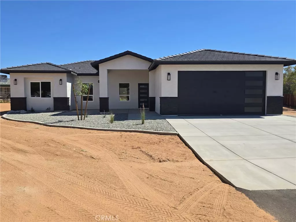 Apple Valley, CA 92307,22645 El Centro CT