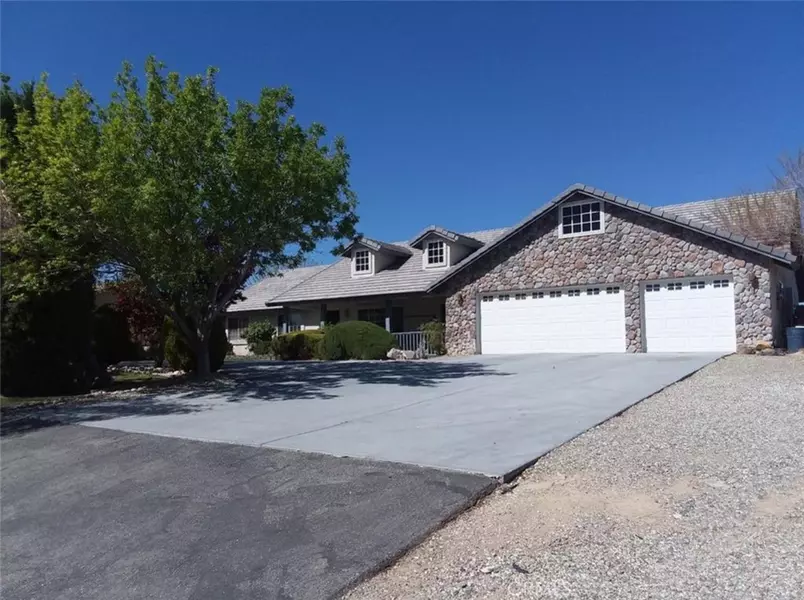15590 Myalon, Apple Valley, CA 92307