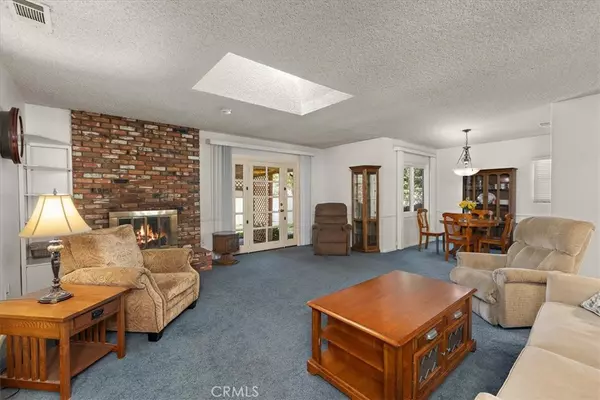 Upland, CA 91786,887 3rd PL