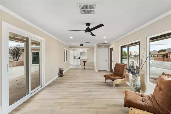 Apple Valley, CA 92307,21073 Thunderbird