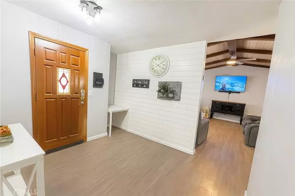 Phelan, CA 92392,8821 Wadi