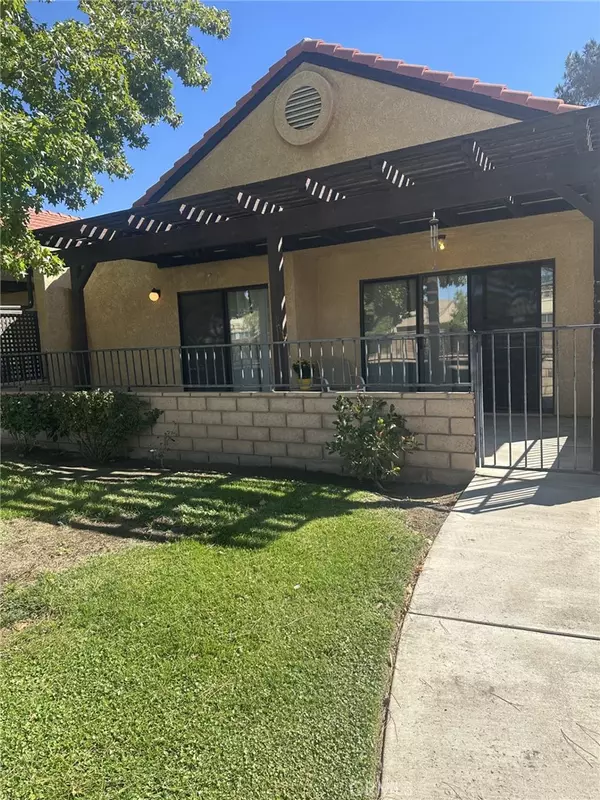 Apple Valley, CA 92308,11718 Oak ST