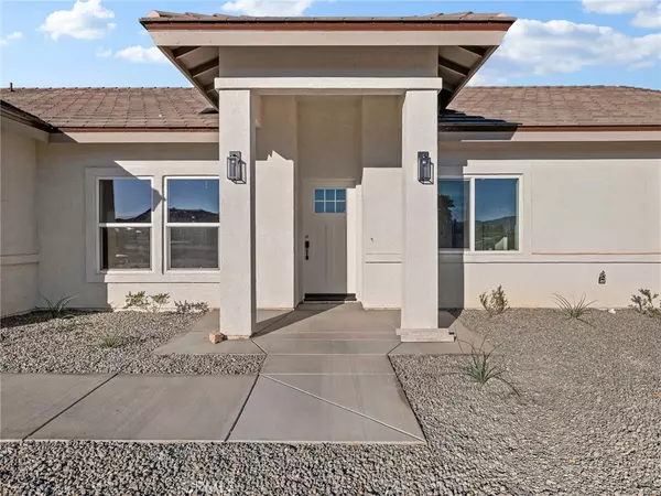Apple Valley, CA 92307,15590 Dale Evans Pkwy