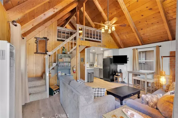 Big Bear Lake, CA 92315,42651 Falcon AVE