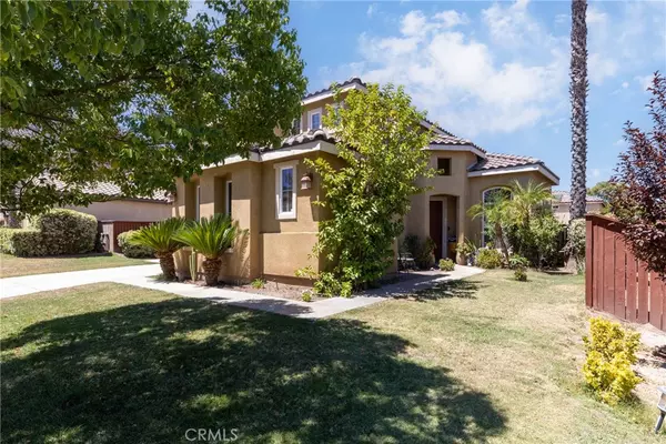 Lake Elsinore, CA 92530,32927 Sandal Wood LN