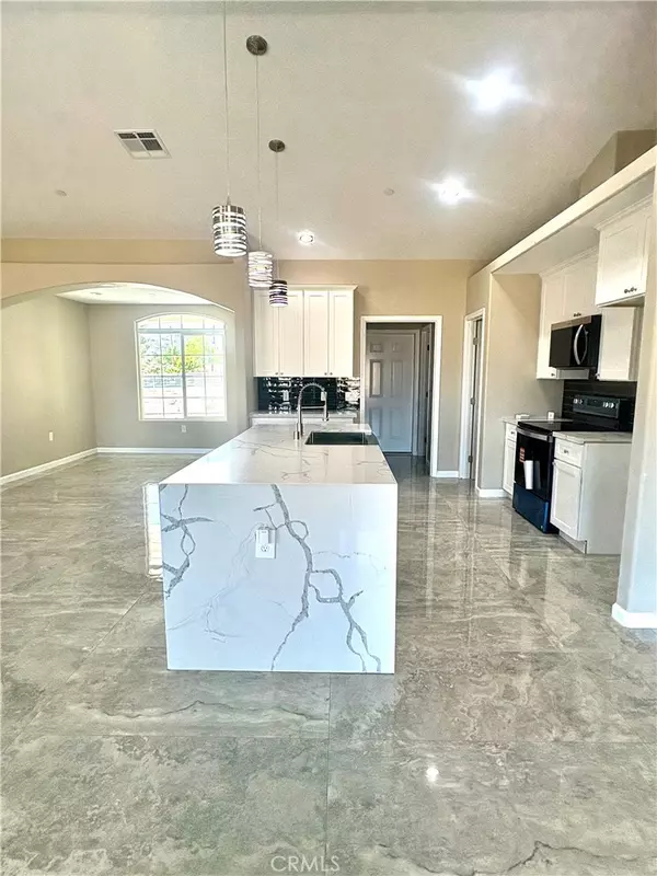 Apple Valley, CA 92307,19375 Corwin RD