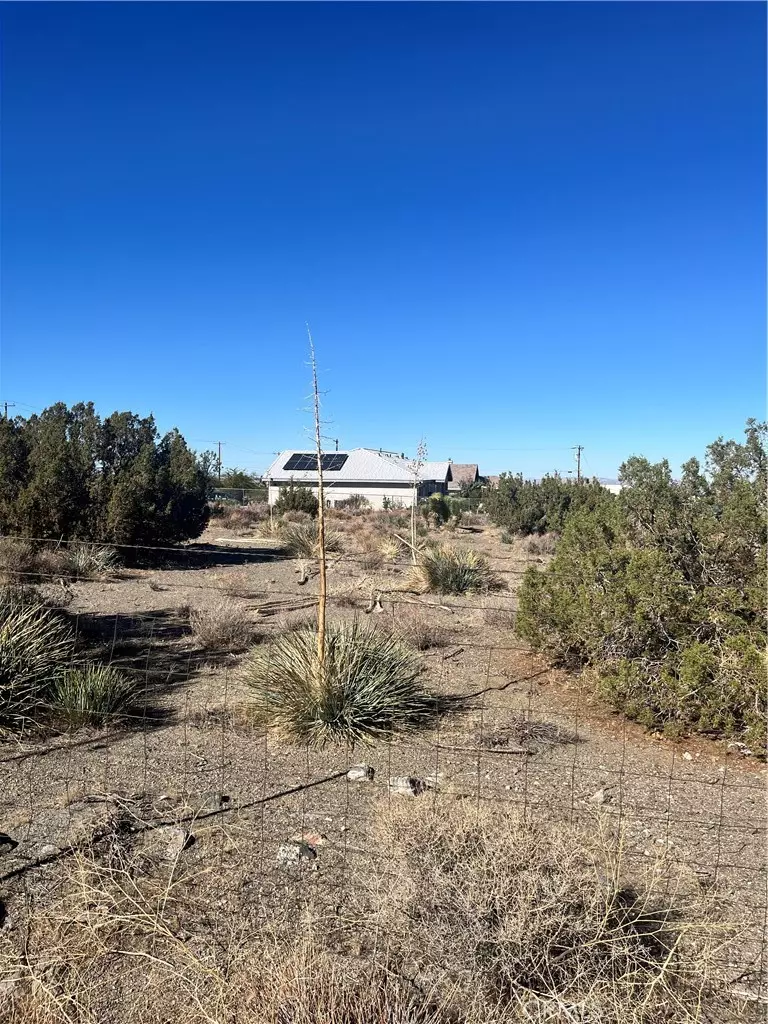 Phelan, CA 92371,0 Beekley