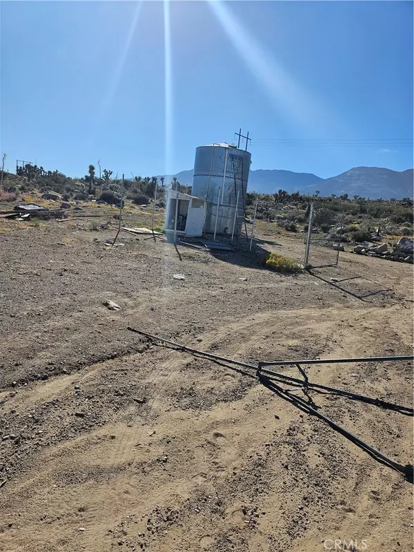 Lucerne Valley, CA 92356,32322 Richard