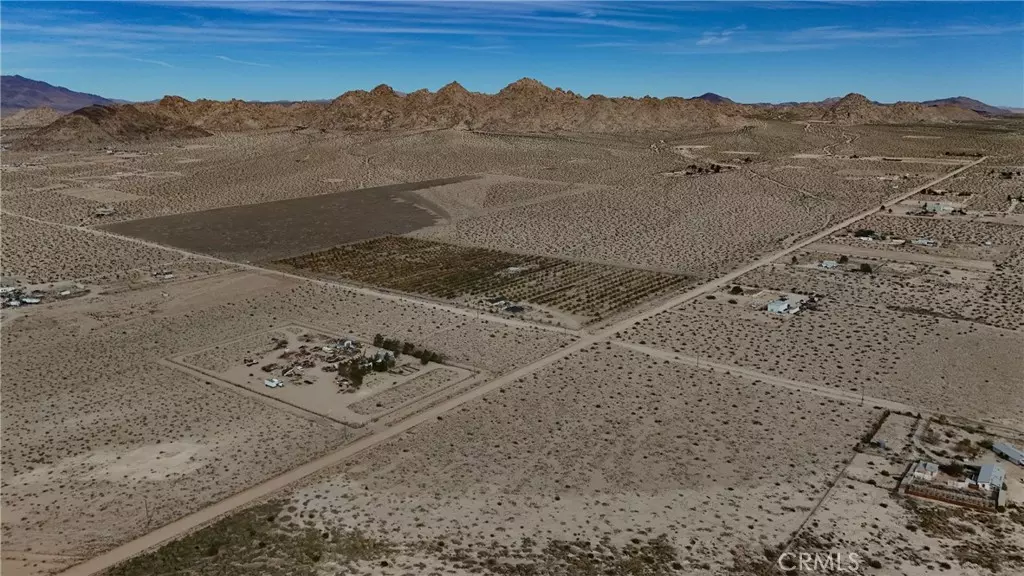 Lucerne Valley, CA 92356,784 Rabbit Springs RD