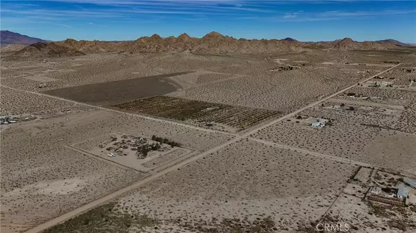 784 Rabbit Springs RD, Lucerne Valley, CA 92356