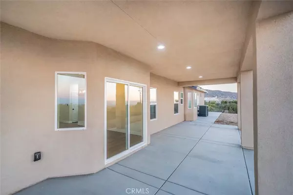 Pinon Hills, CA 92372,1112 Hollister