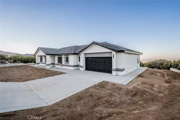 Pinon Hills, CA 92372,1114 Hollister