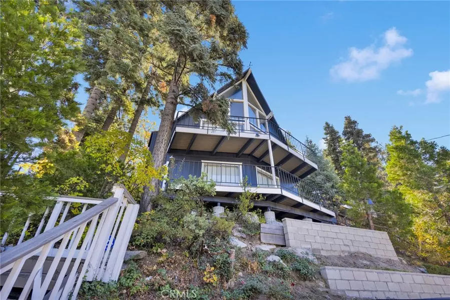28919 Palisades, Lake Arrowhead, CA 92352