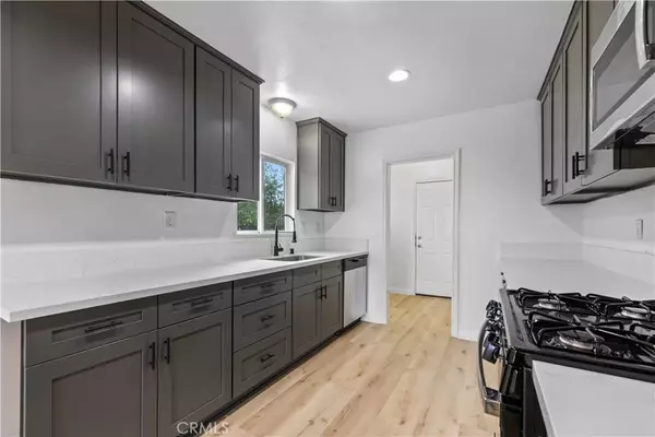 Fontana, CA 92335,18264 Pine