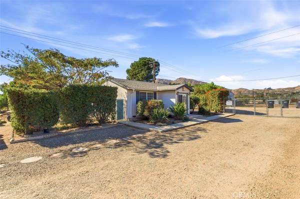 Moreno Valley, CA 92557,8876 Pigeon Pass