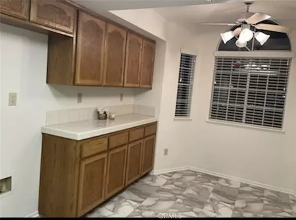 Apple Valley, CA 92308,19052 Primrose LN