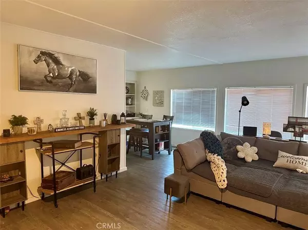 Apple Valley, CA 92308,22601 Bear Valley RD #63