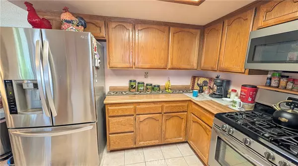 Apple Valley, CA 92308,28210 Desert View