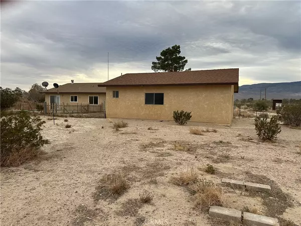Lucerne Valley, CA 92356,38333 E End