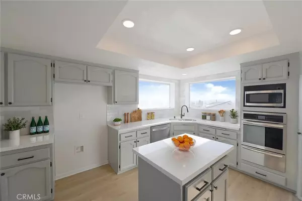 Apple Valley, CA 92307,16389 Viho CT