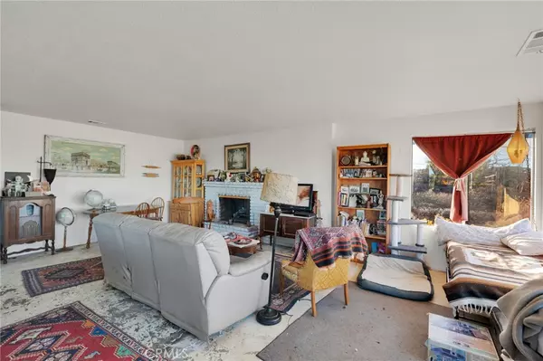 Apple Valley, CA 92308,25735 Santa Rosa