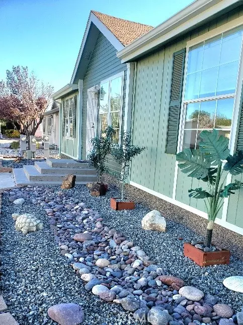 Apple Valley, CA 92308,21621 Sandia RD #95