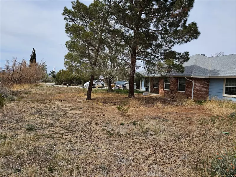 11175 Tyee RD, Apple Valley, CA 92308