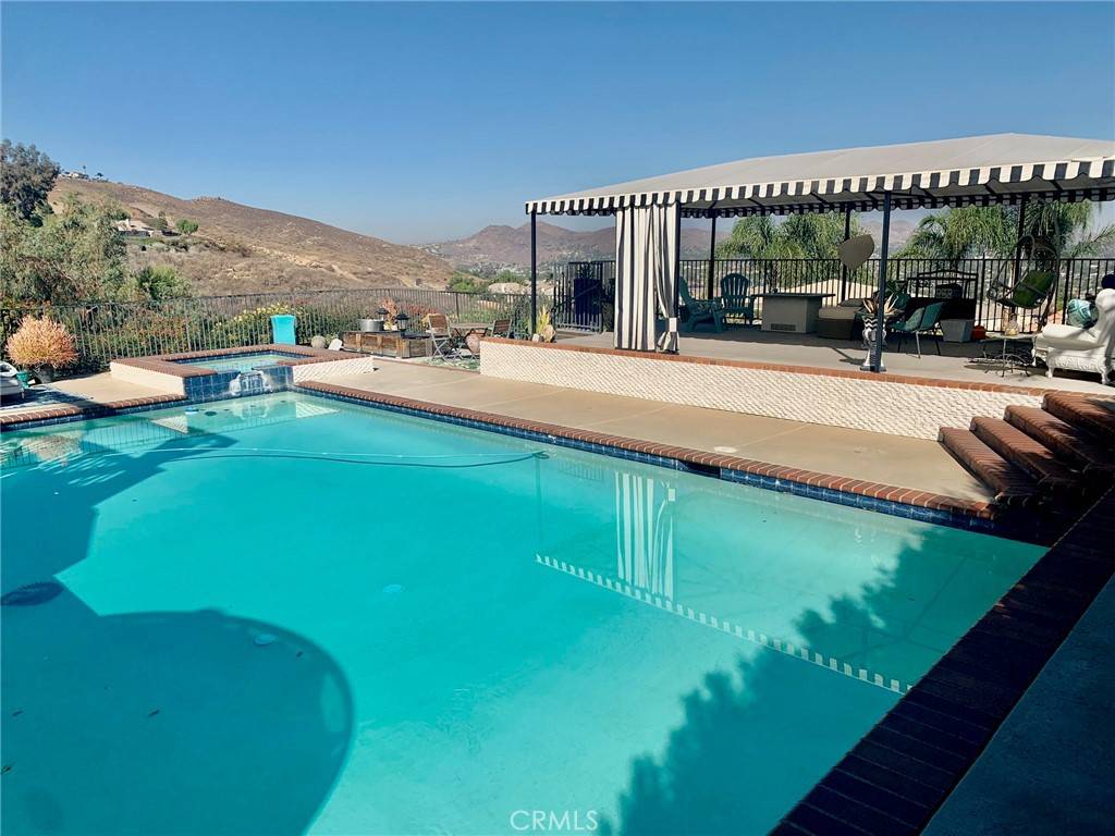 Riverside, CA 92503,16475 Lake Knoll