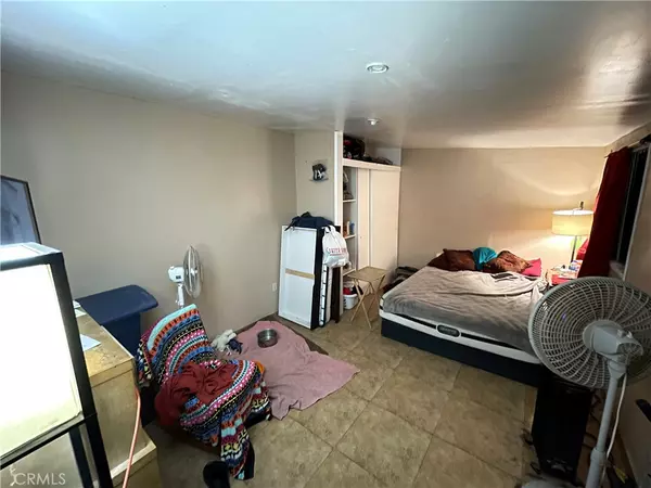 Adelanto, CA 92301,19003 Dennis ST