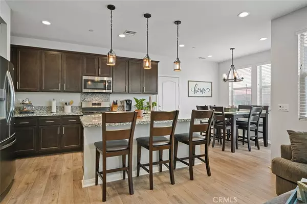 Corona, CA 92883,4165 Powell WAY #105