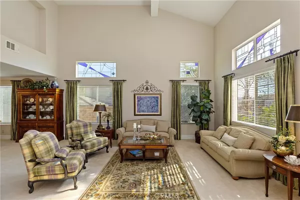 Corona, CA 92883,1677 Honors CIR