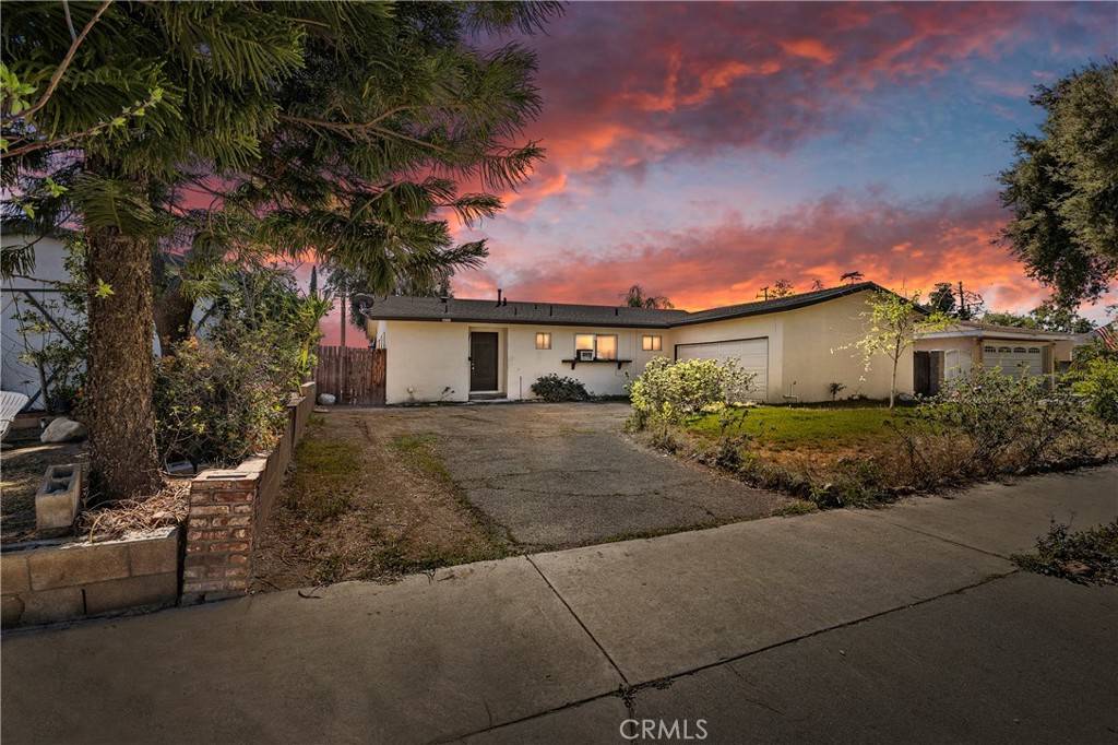 4555 Oakdale ST, Montclair, CA 91763