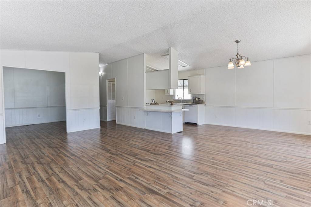 Perris, CA 92570,731 Roadrunner WAY