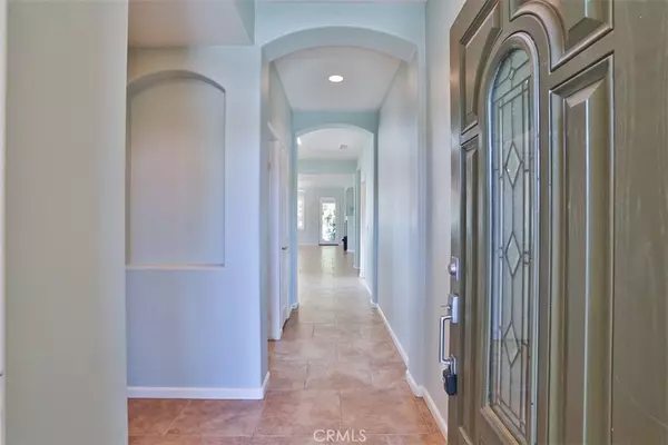Corona, CA 92883,8837 Hollyhock CT