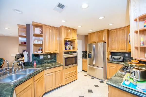 Rancho Cucamonga, CA 91737,10098 Iron Mountain CT